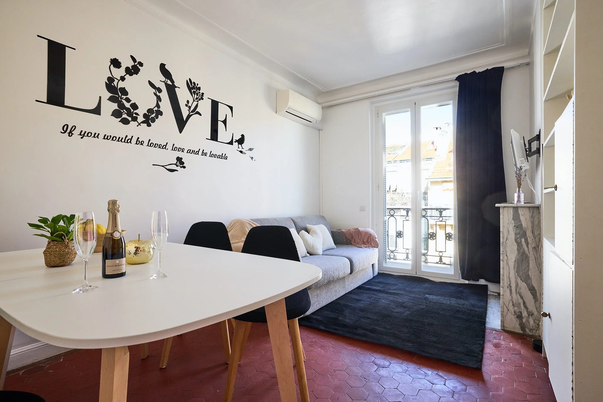 Suite Romantique au Cœur du Carré d’Or à Nice