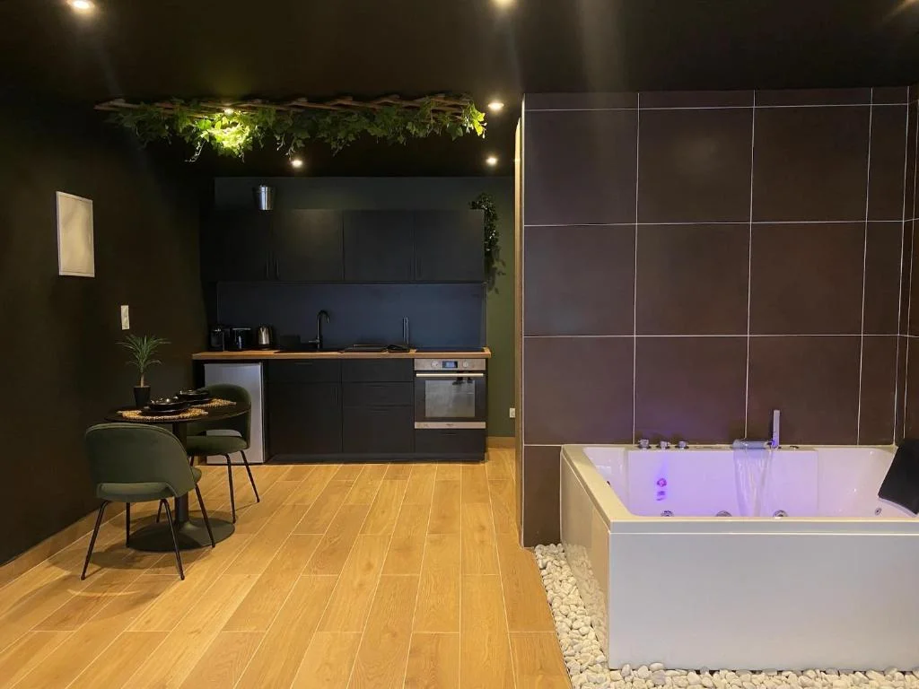 Junglia Suite - Spa & Ciné — photo 2