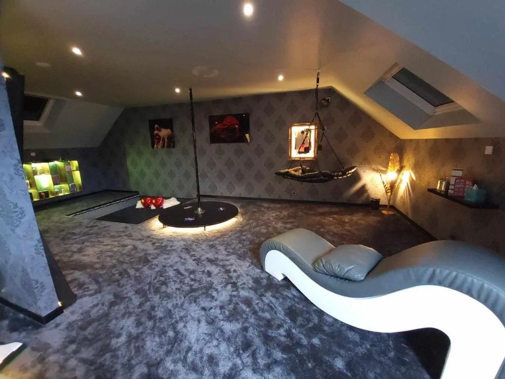 Le Secret de l'Elixir - Love gite avec Spa nage privatif et espace coquin