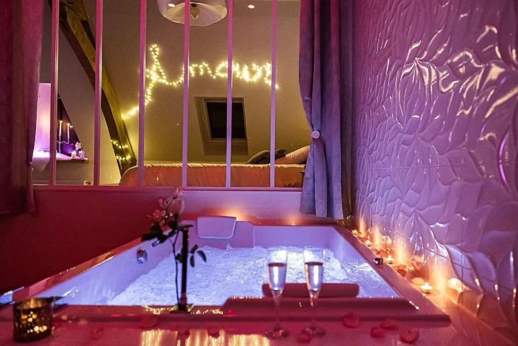 Mezzanine de l'Étoile – Suite avec Jacuzzi Privé