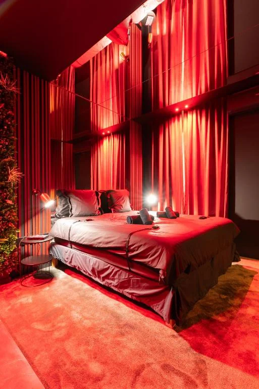 Évasion intime : Love Room de luxe à Cannes