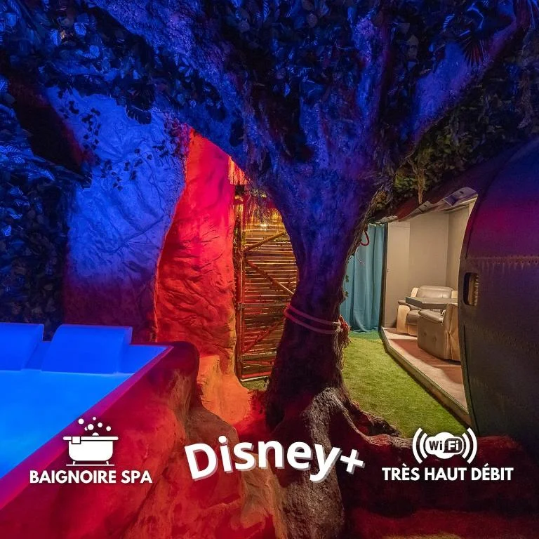 Jungle Crash: Love Room