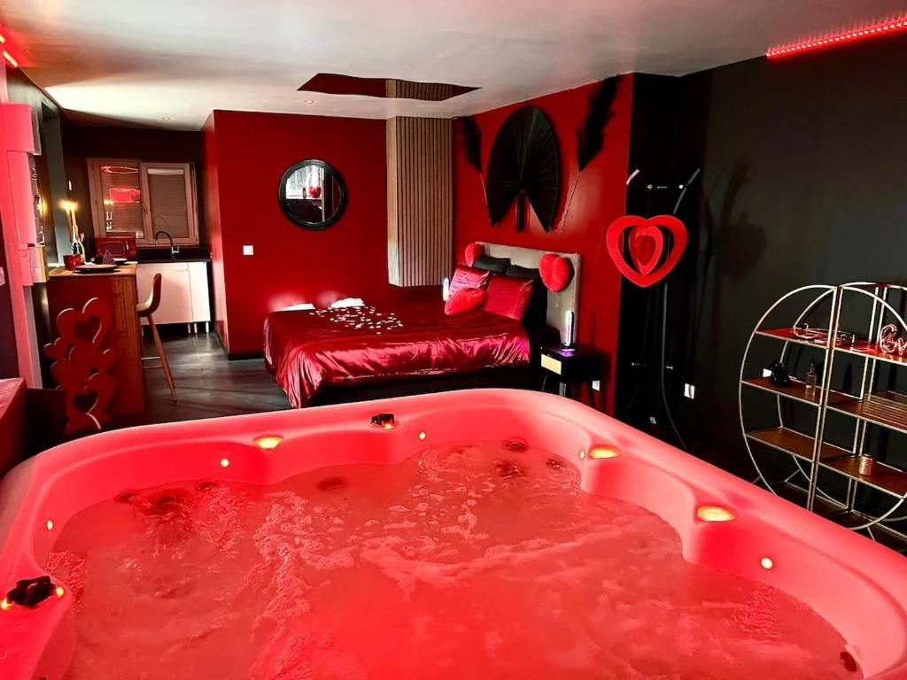 Redroom avec Spa et Sauna