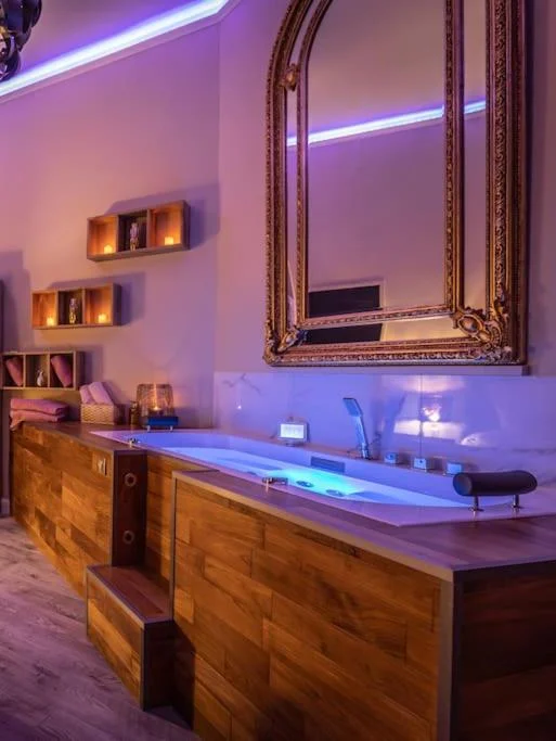 Appartement de luxe avec Jacuzzi au centre de Metz — photo 2