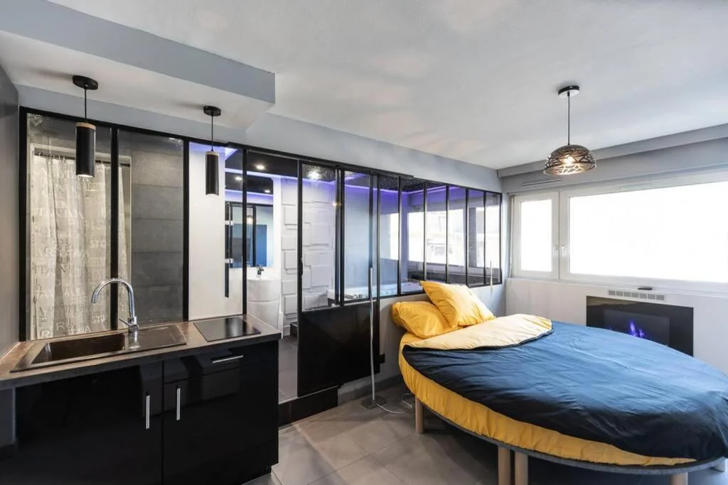 Appartement-jacuzzi / love room — photo 2