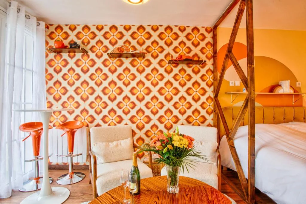 Suite année 70 - Jacuzzi privé - Caen — photo 2