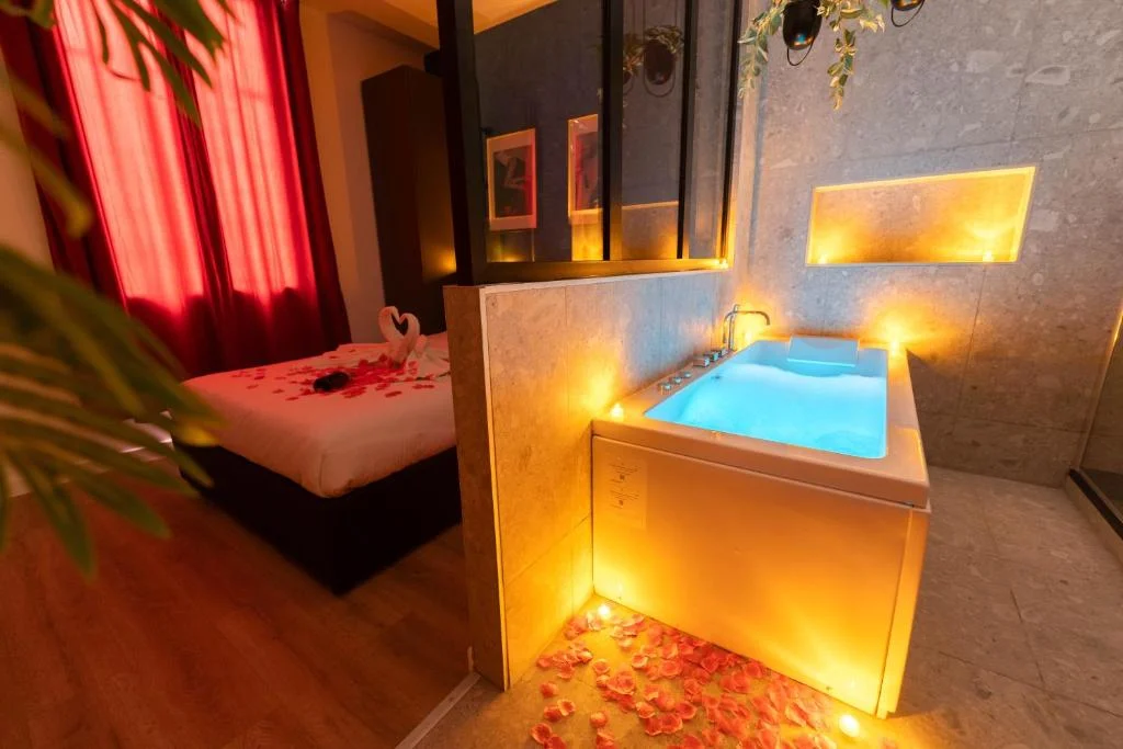 Loft Balnéo à Nice Centre – Appartement Spa
