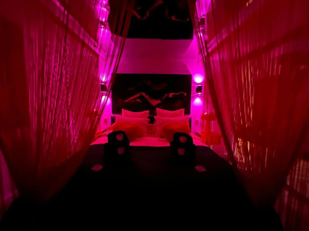 Love Room à Brumath - Le Fruit Défendu 67