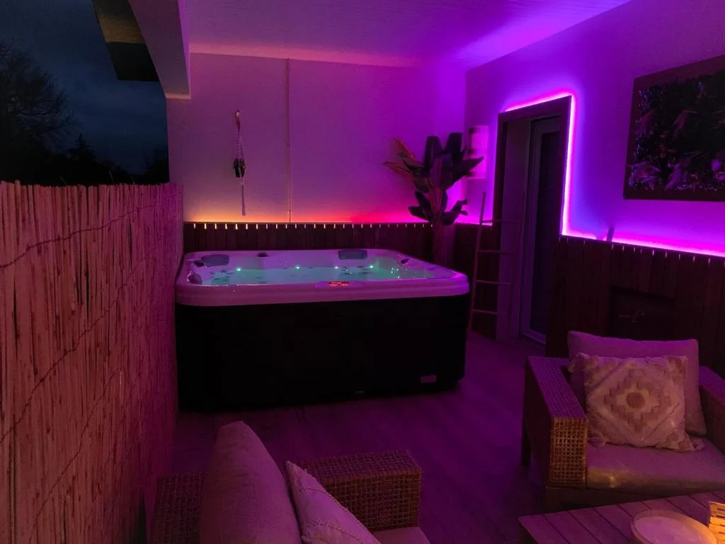Le Cocon Rose Jacuzzi privé rêve et Douceur
