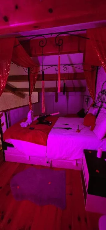 Xcoquine Love Room & Spa