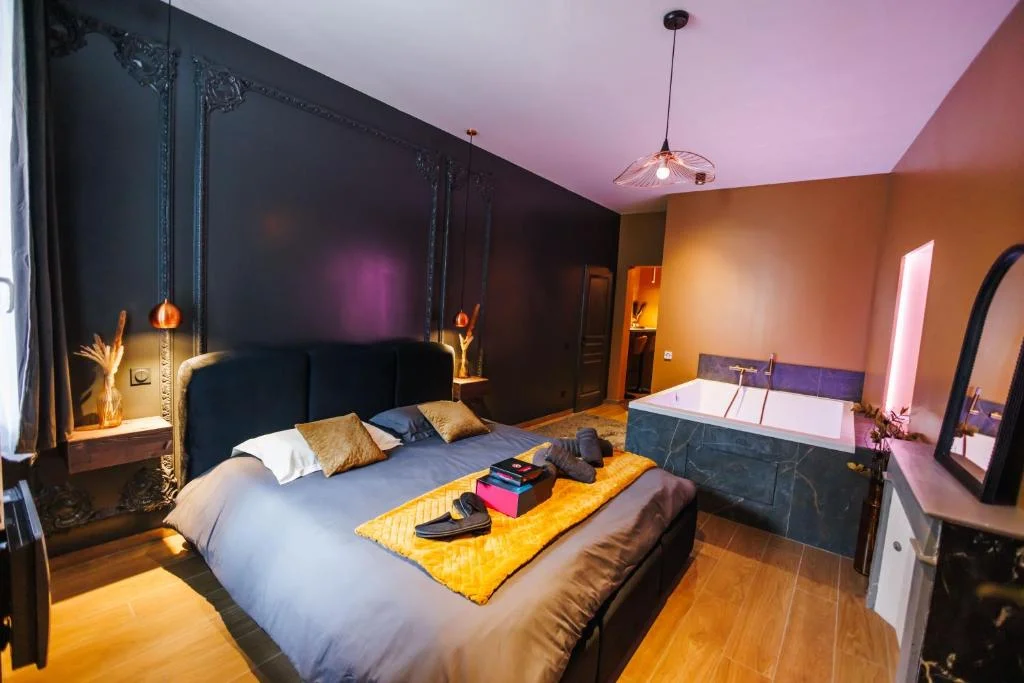 Dreamy Room - Evasion, balnéo & cinéma privé — photo 2