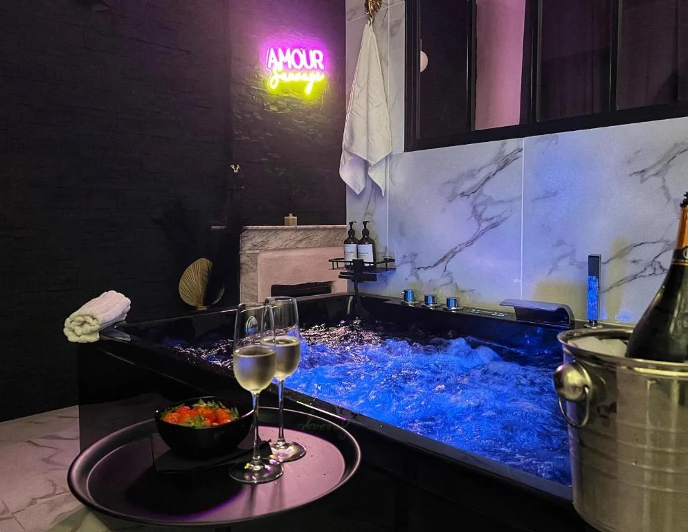 Love Room Amour Sauvage — photo 2