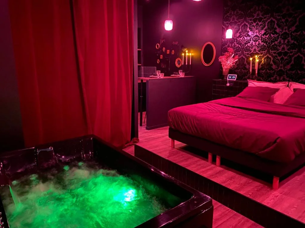 Le Secret Marseillais: Love Room – SV