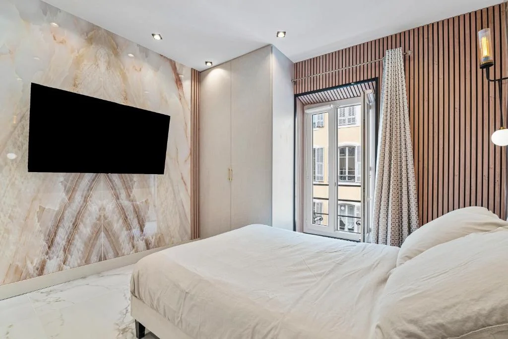 Nice Renting - 8FRANCE - Luxury & Comfort Love Room Suite Jacuzzi Massena