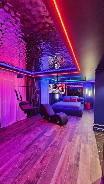 Love room Suite BDSM in Cannes