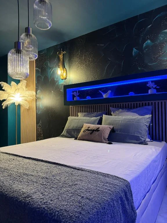 Flower Suite and Spa