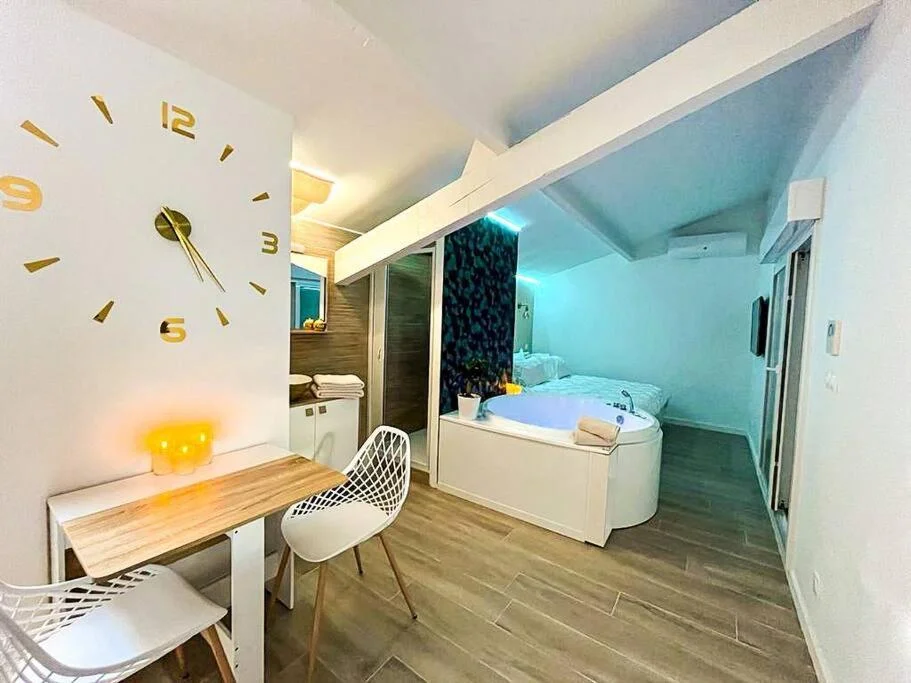 Lovicéa Balnéo Suite, 200m plage — photo 2