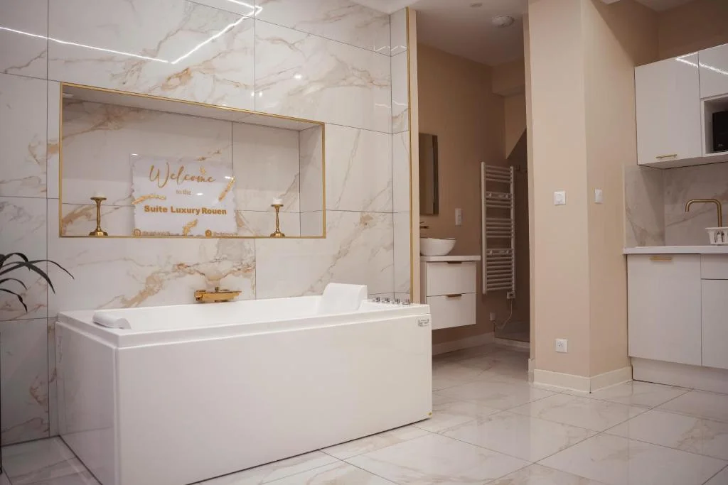 Suite Luxury Rouen - Bain à remous - Rouen
